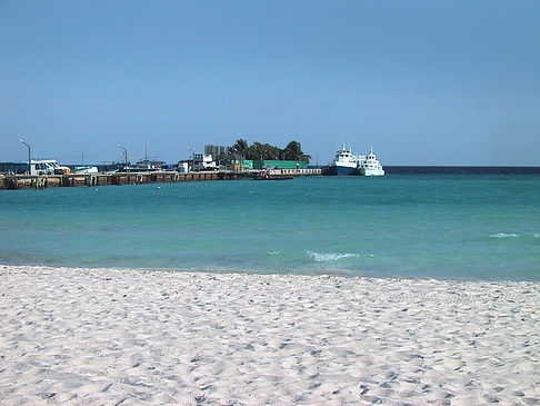 Foto Der weiße Sandstrand der Malediven